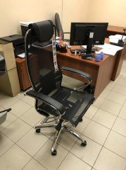 Офисное компьютерное кресло